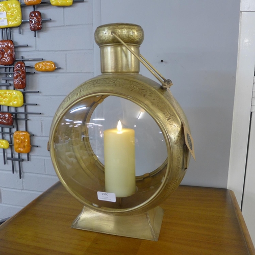 1360 - A large porthole lantern with candle (2068534)   #