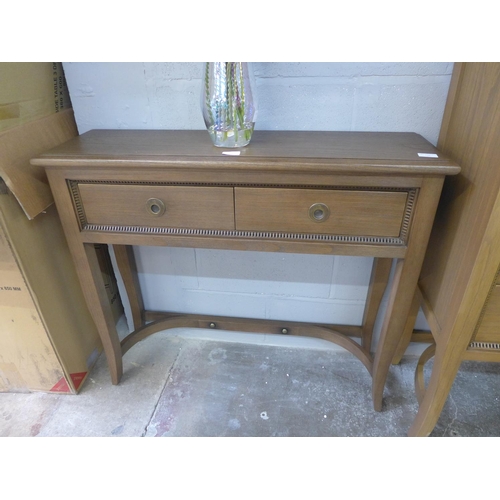 1367 - A Gibson console table