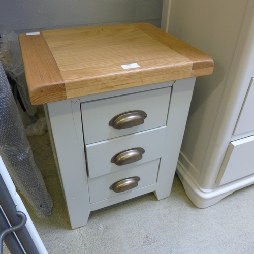 1849 - A Hampshire grey painted oak small 3 drawer bedside table   (WXF P04)   *This lot is subject to VAT ... 