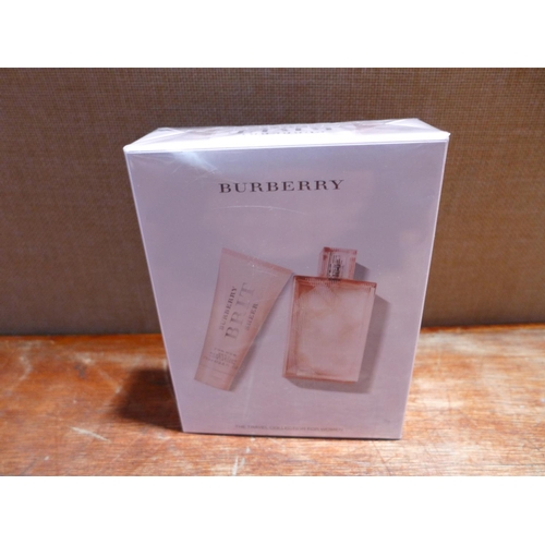 3080 - A Burberry Brit Sheer Perfume Set (100ml)    (190-60)   *  This Lot Is Subject To Vat