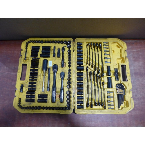 3082 - A Dewalt Mechanics Set (incomplete) (190A-80)   *This lot is subject to VAT