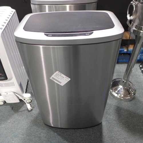 3143 - An 80L Eko Motion Sensor Bin    (190-169)   *  This Lot Is Subject To Vat