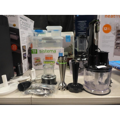 3157 - A Braun Hand Blender with accessories   (190-44)         *  This Lot Is Subject To Vat