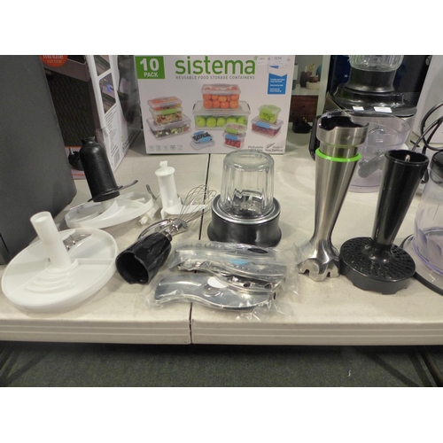 3157 - A Braun Hand Blender with accessories   (190-44)         *  This Lot Is Subject To Vat