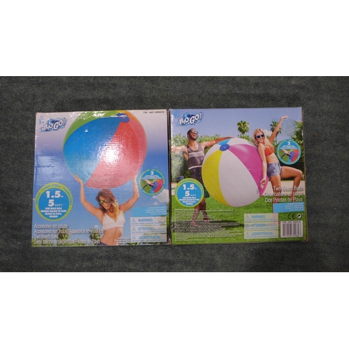 3299r - Five packs of two 1.5m beach balls - 10 balls in total , RRP £16.99 + vat each - * this lot attracts... 