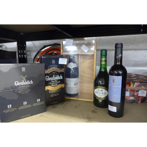 2124 - Selection of whisky, wine & sherry:- Glenfiddich 50cl - boxed (possibly 1990), 2 x 20cl (15 yr, 18 y... 