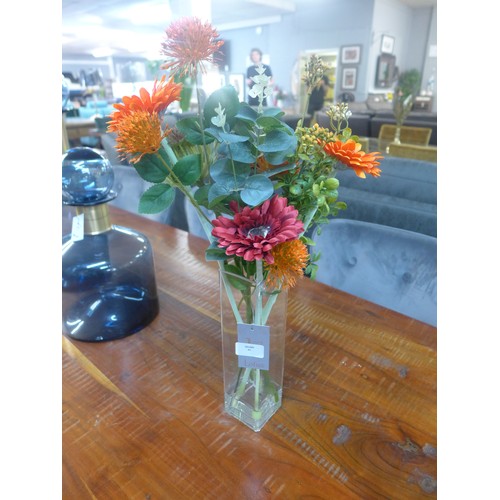 1352 - Mixed flowers in a glass vase (50608008)   #