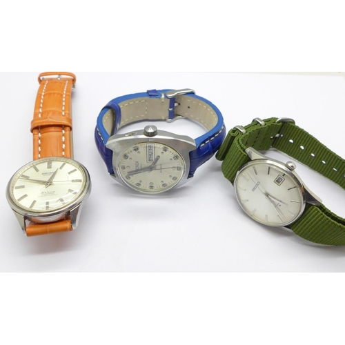 1040 - Two Seiko wristwatches and a Sekonda wristwatch