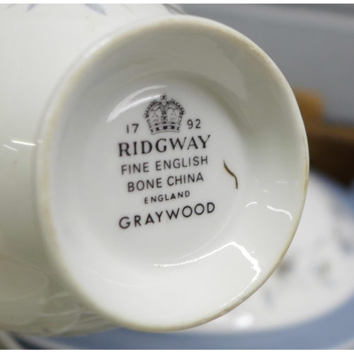 1089 - A Ridgway Raywood part dinner service **PLEASE NOTE THIS LOT IS NOT ELIGIBLE FOR POSTING AND PACKING... 