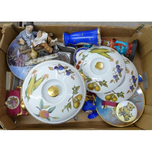 1093 - Decorative china, Worcester Evesham, plates, a doll and metal trays **PLEASE NOTE THIS LOT IS NOT EL... 