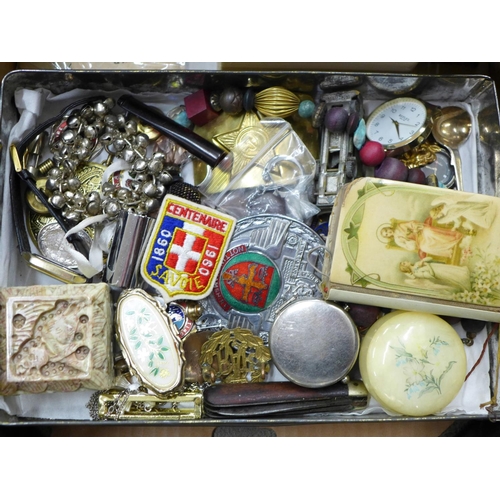 710 - A box of assorted items including costume jewellery, boxes, etc.