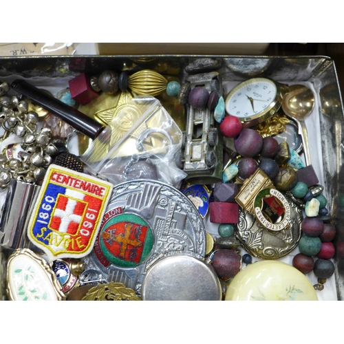 710 - A box of assorted items including costume jewellery, boxes, etc.