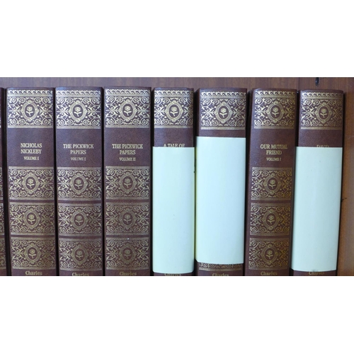 758 - A Fabbri reprinted editions of the Works of Charles Dickens (16)