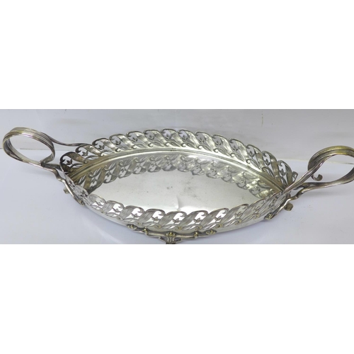 778 - An Art Nouveau silver plated dish with liner