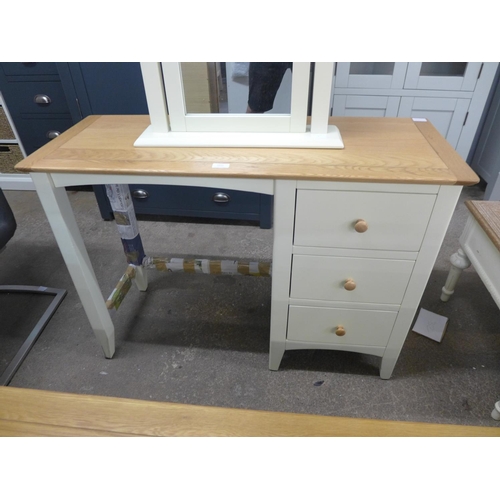 1643 - A Malvern shaker ivory painted oak dressing table (EV23-89)   * This lot is subject to VAT