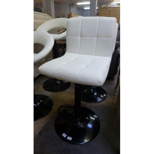 1609 - A pair of Hector bar stools