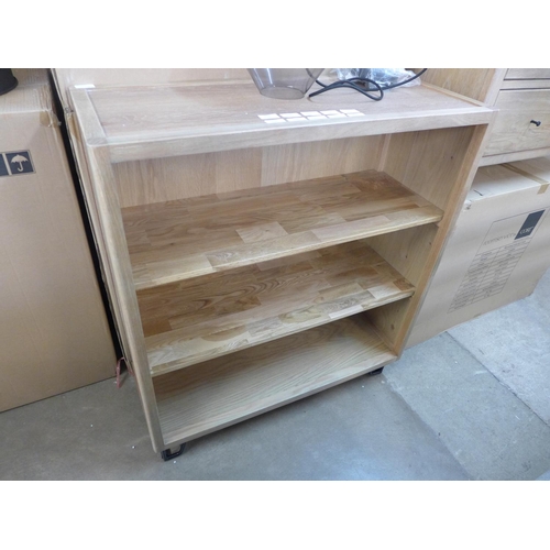 1701 - A Logan low bookcase