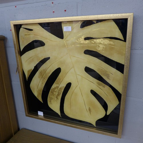 1544 - A framed palm leaf image on glass (20384/5/634)   #