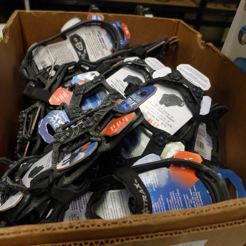 3315 - Twenty Packs Of Snowtrax Footwear (L-XL)                (191-268)               *This lot attracts V... 