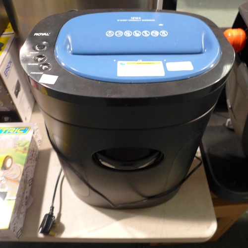 3325 - A Royal 1216Mx Crosscut Shredder    (192-77)  * This Lot Is Subject To Vat