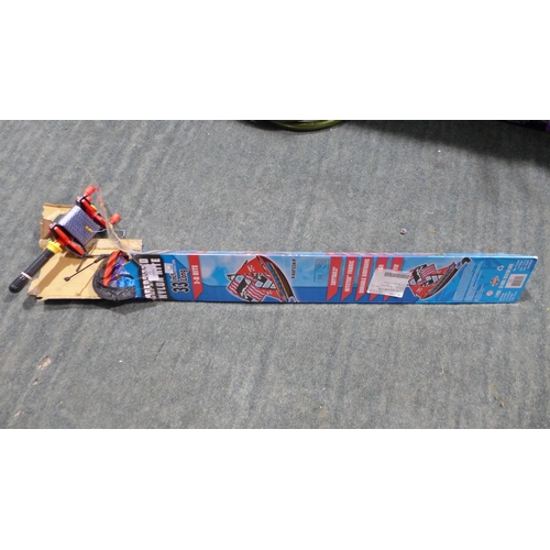 3342 - X Kites Super-Sized Kites    (192-198)  * This Lot Is Subject To Vat