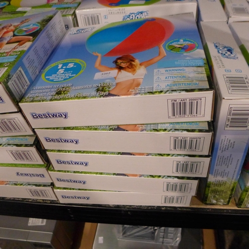 3362 - Five packs of two 1.5m beach balls - 10 balls in total , RRP £16.99 + vat each - * this lot attracts... 