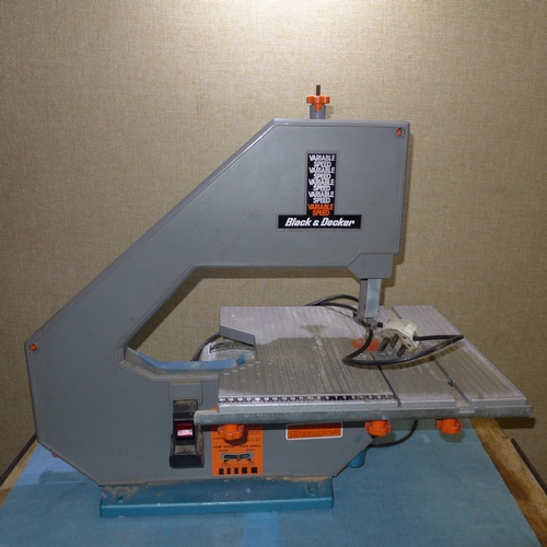 2038 - Black & Decker variable speed bandsaw - W