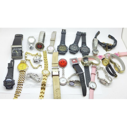 652 - Lady's and gentleman's wristwatches