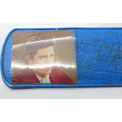 837 - Cliff Richard collection, Gaumont flyer, 1962, a 1960's necklace and comb and pin badge