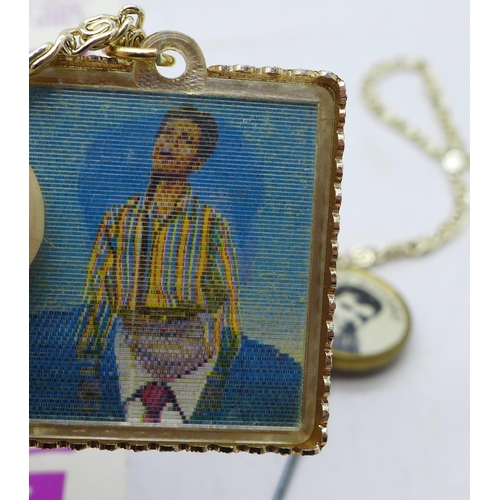 837 - Cliff Richard collection, Gaumont flyer, 1962, a 1960's necklace and comb and pin badge