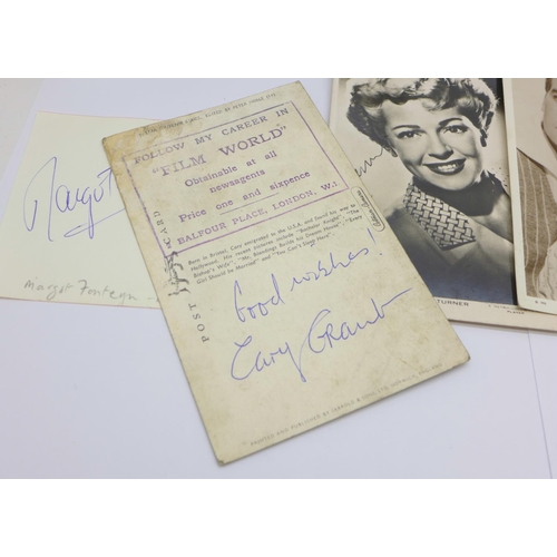 840 - A Dane Clark autographed Picturegoer photograph postcard