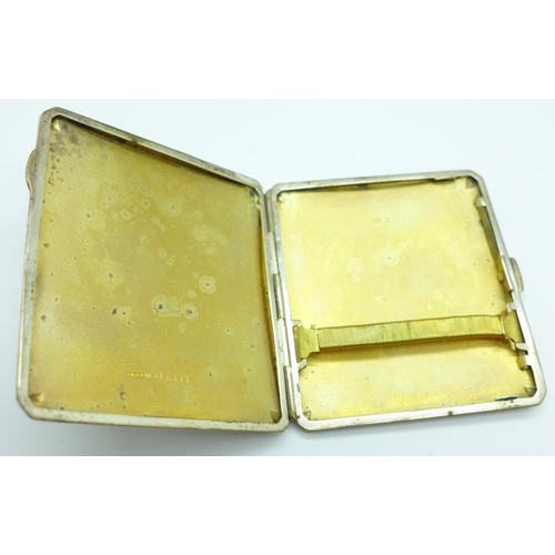 894 - A silver Art Deco cigarette case, 93.8g