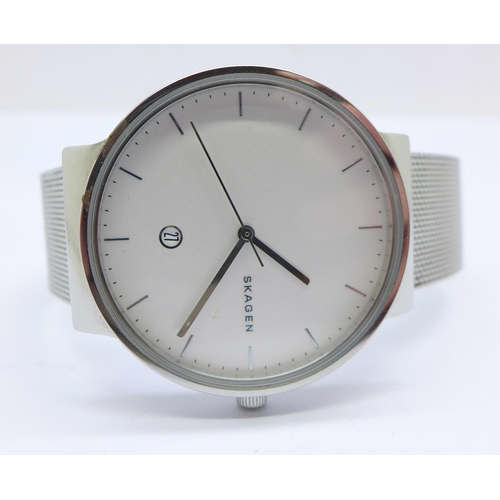 Lot 900       