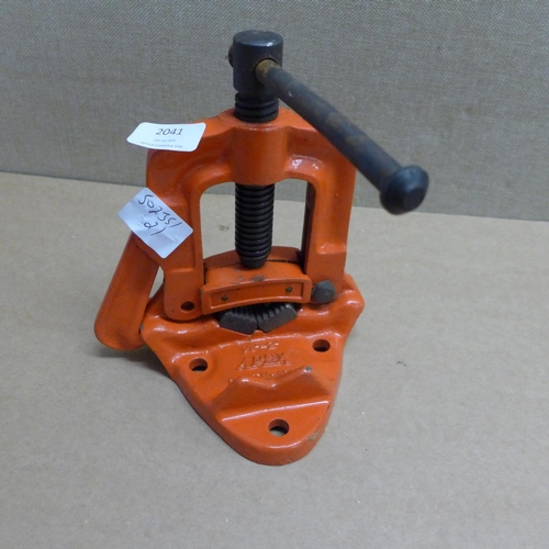 Lot 2041      