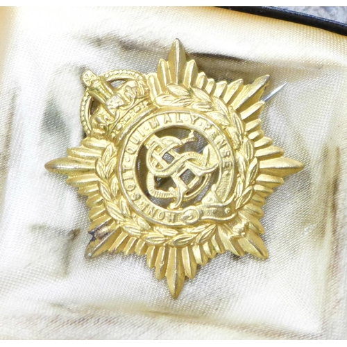 760 - Costume jewellery, a Coronation 'Litbadge', three silver thimbles, a metal core bangle, a trinket bo... 