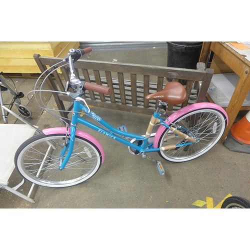 2411 - Elswick Eternity traditional style lady's cycle - with metal mudguards and chainguard - unused - RRP... 