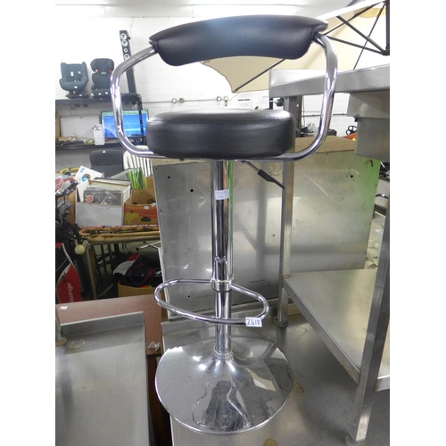 2418 - Black & chrome bar stool