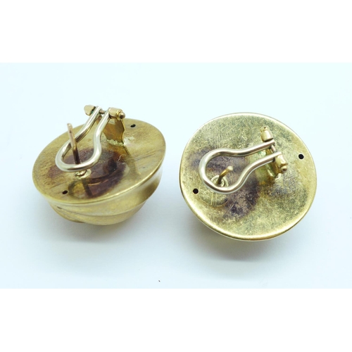 1096 - A pair of 9ct gold earrings, 8.5g