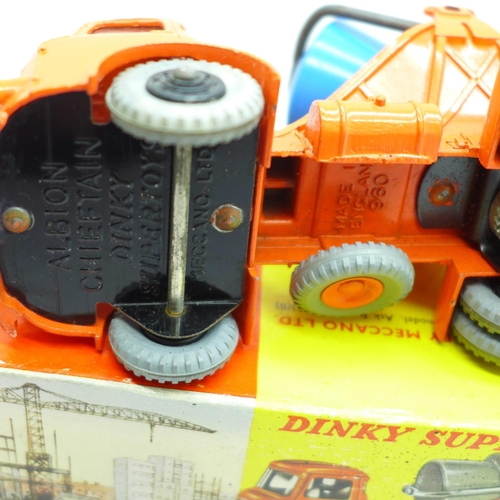 643 - A Dinky Supertoys Lorry mounted Concrete Mixer, 960, boxed