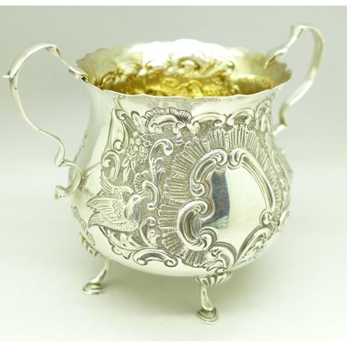 845 - A white metal sugar with gilt interior, 162g