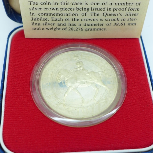 872 - A 1977 Silver Jubilee silver proof crown, boxed