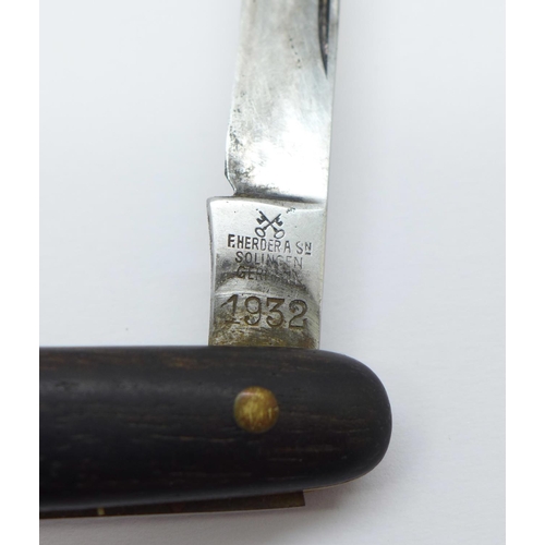 892 - A German Solingen pen knife dated 1932, also marked F. Herder A Sn.