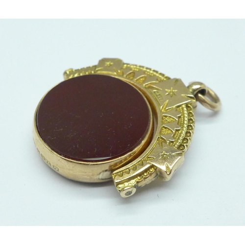 965 - A Victorian 9ct gold swivel fob set with bloodstone, Chester 1899, total weight 7.9g