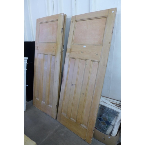 404 - Six pine doors