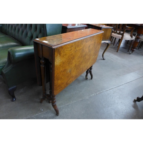 84 - A Victorian figured walnut Sutherland table