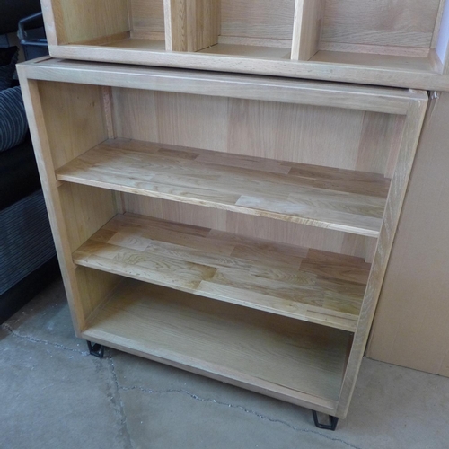 1623 - A Logan low bookcase