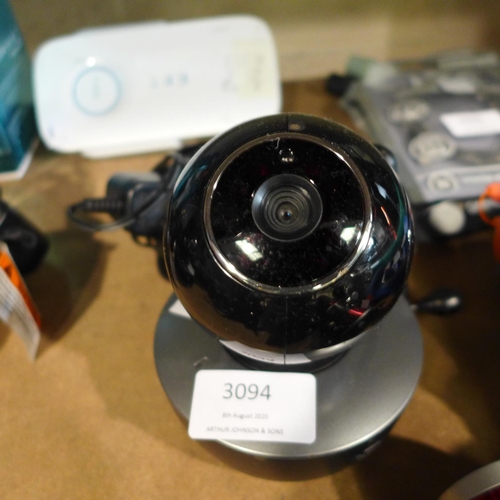 3094 - A Motorola Focus 88 Ip Camera (195-155) * This Lot Is Subject To Vat