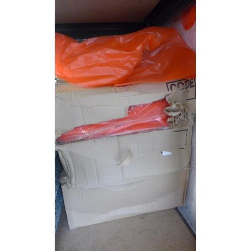 2078 - 3 Boxes of red plastic bags - approx. 600 in total - size 655 x 1005 x 645mm  * This lot is subject ... 