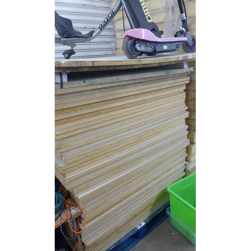 2521 - Pallet of approx. 52 insulation boards - approx. 4' x 4' x  25/30mm - * this lot is subject to VAT