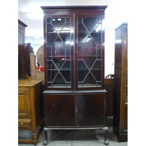 252 - An Edward VII Chippendale Revival mahogany bookcase